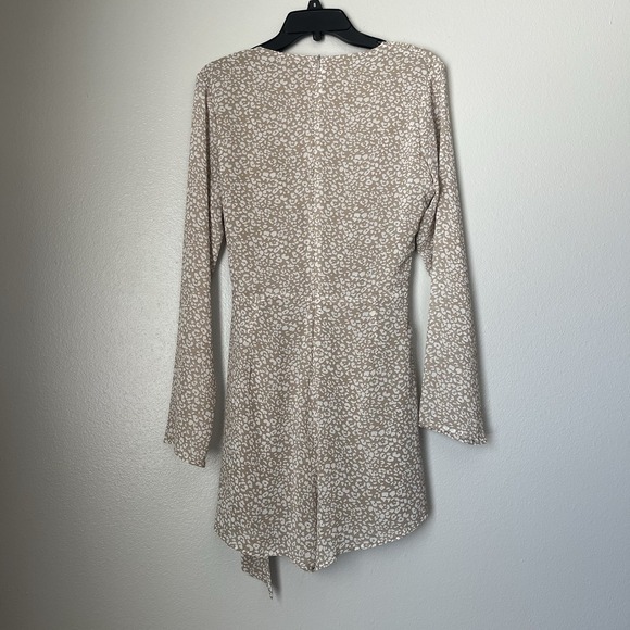 Pretty Little Thing Juniors Size 10 Long Sleep Ruffle Wrap Shorts Romper‎ Beige - Picture 2 of 14